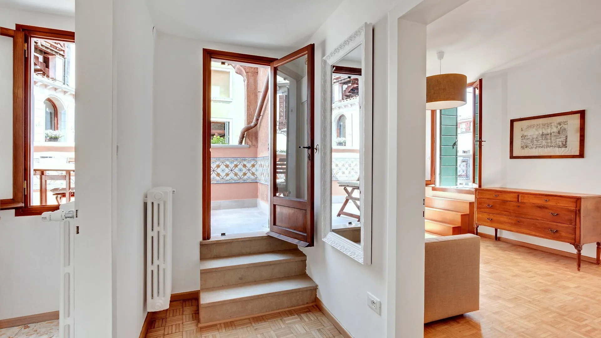 Santo Stefano Accademia Apartment Venice 0*,  Italy