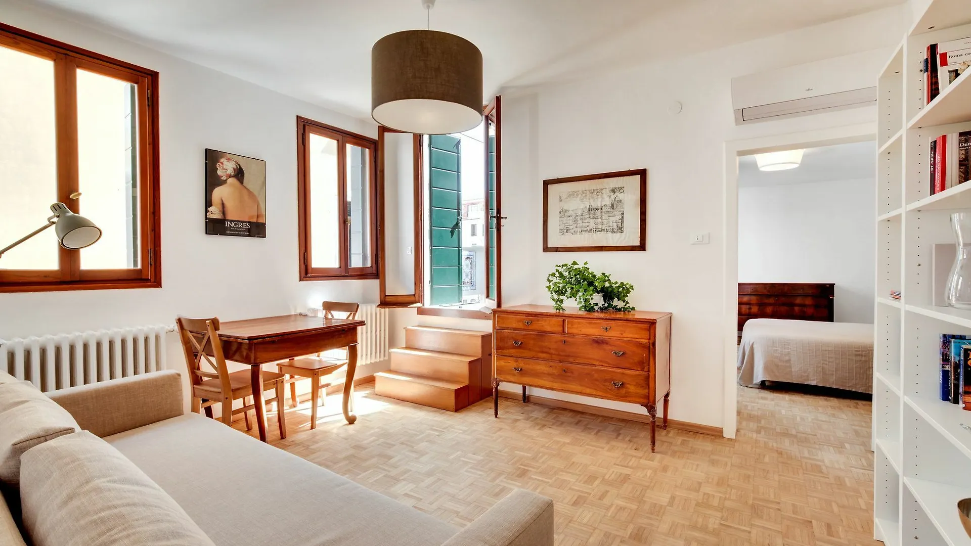 Santo Stefano Accademia Apartment Venice